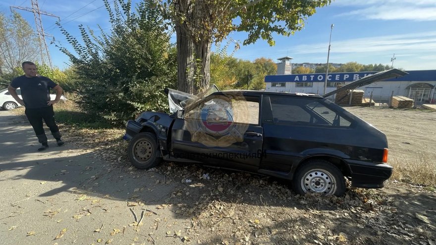 В Саратове подростки разбились в автокатастрофе