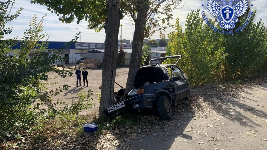 В Саратове подростки разбились в автокатастрофе