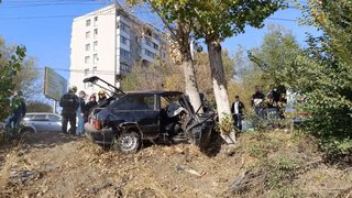 В Саратове подростки разбились в автокатастрофе