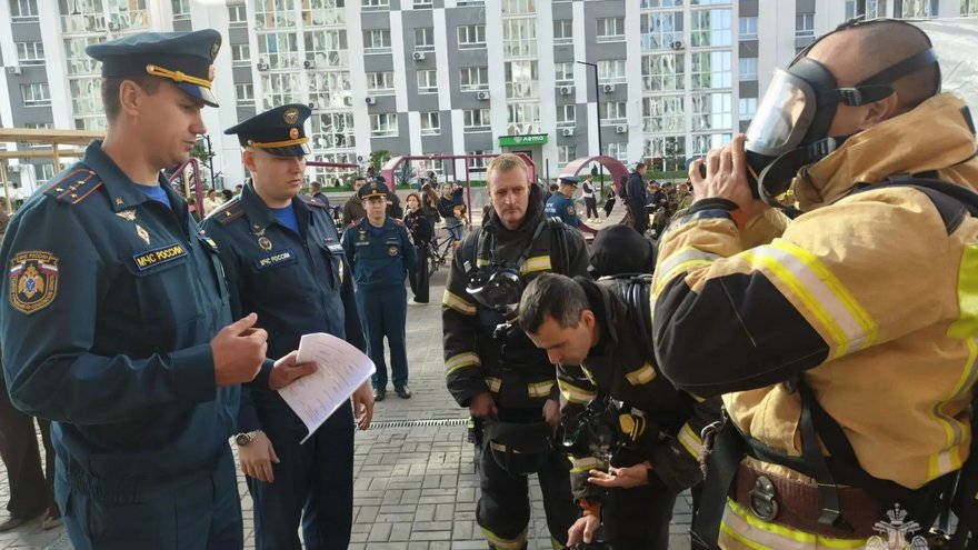 Саратовский пожарный забежал на 22-й этаж за 2 минуты