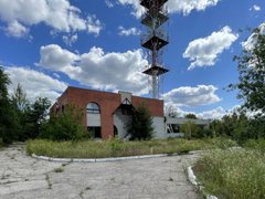 Саратовцам предлагают вложиться в заброшенное здание в Парке Победы