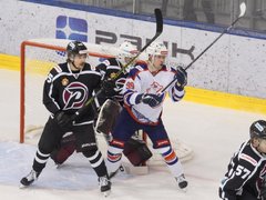 Саратовский Кристалл в волевой игре победил тюменский Рубин