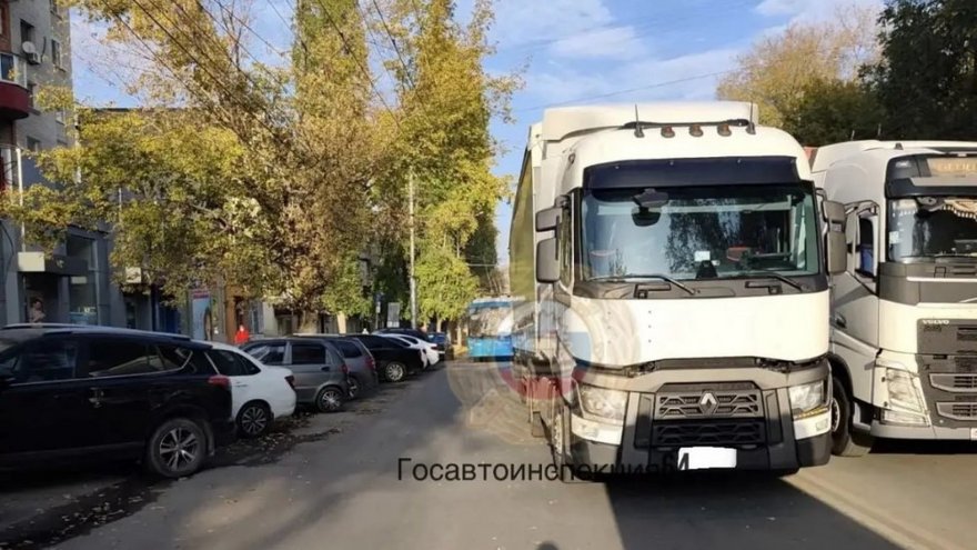В Саратове грузовик насмерть задавил 96-летнего пешехода