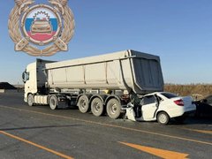 В нырнувшей под грузовик Ладе погиб мужчина