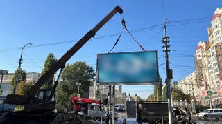 В Саратовской области снесли почти тысячу незаконных ларьков и билбордов