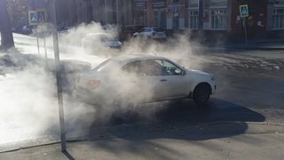В центре Саратова дорогу затопило кипятком