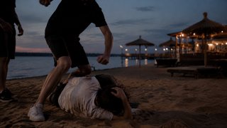 Силовики больше года ищут сбежавшего из клуба Роджер драчуна