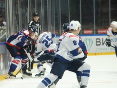 Саратовский Кристалл уверенно обыграл Буран в домашнем матче ВХЛ