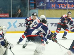 Саратовский Кристалл уверенно обыграл Буран в домашнем матче ВХЛ