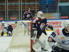 Саратовский Кристалл уверенно обыграл Буран в домашнем матче ВХЛ