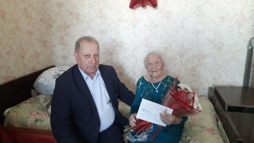 Ветеран Нина Ткаченко из Саратовской области отметила 100-летие