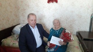 Ветеран Нина Ткаченко из Саратовской области отметила 100-летие