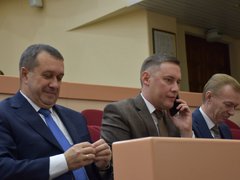 Ремонт дорог, переселение из аварийных домов, поддержка СВО: утверждены поправки в бюджет Саратовской области