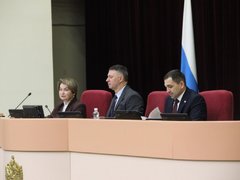 В Саратове выделены миллионы на уличное освещение, электротранспорт и зарплату бюджетникам