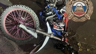 Водитель питбайка попал в ДТП и скончался в скорой