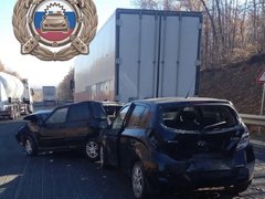 В Саратовской области в массовом ДТП пострадали два человека