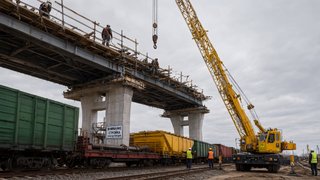 В Саратовской области готовятся к строительству 4 мостов через железную дорогу